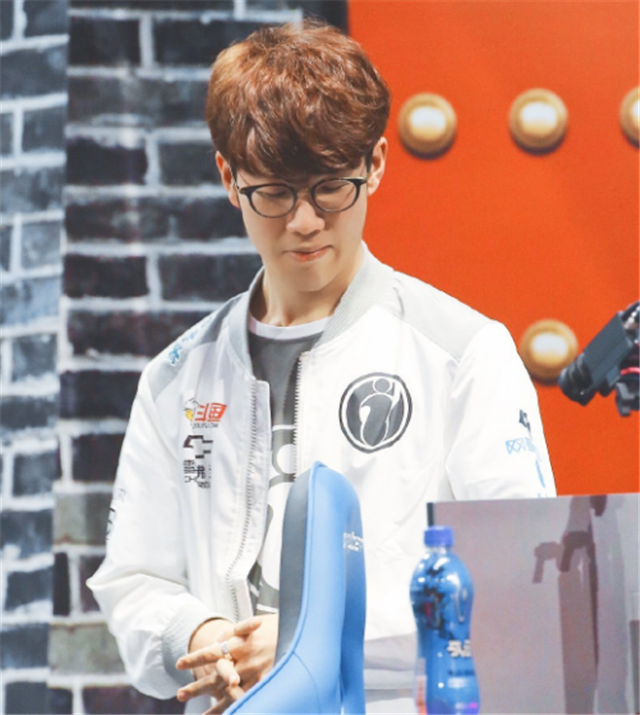 三项里程碑 三项里程碑