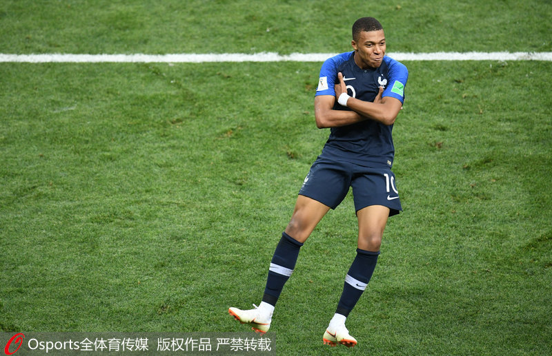 他在训练中 他在训练中