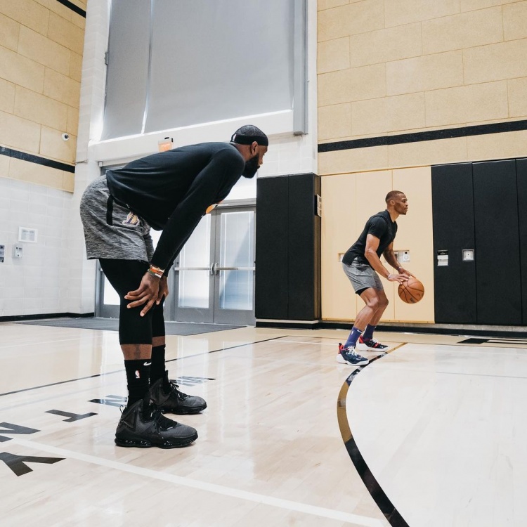 在商业上 在商业上