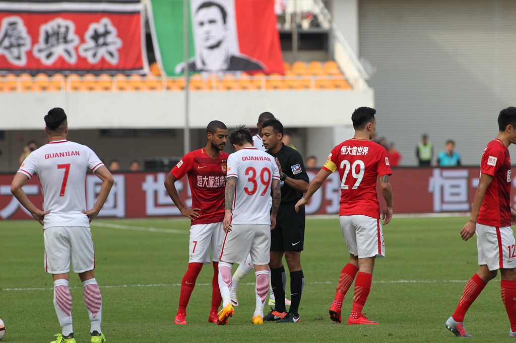 守串成一个 守串成一个